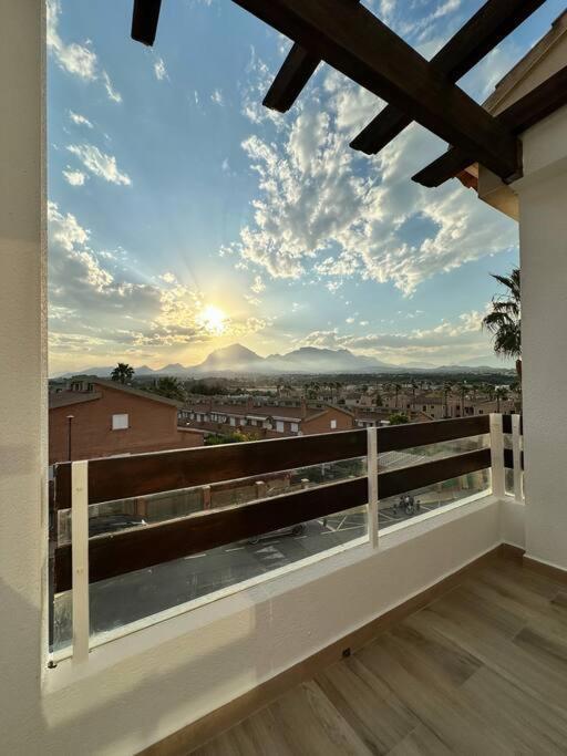 Precioso Apartamento Con Piscina Y Vistas อาลิกันเต ภายนอก รูปภาพ