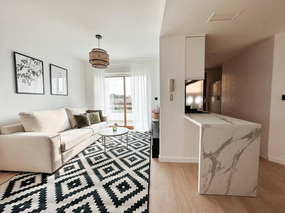 Precioso Apartamento Con Piscina Y Vistas อาลิกันเต ภายนอก รูปภาพ
