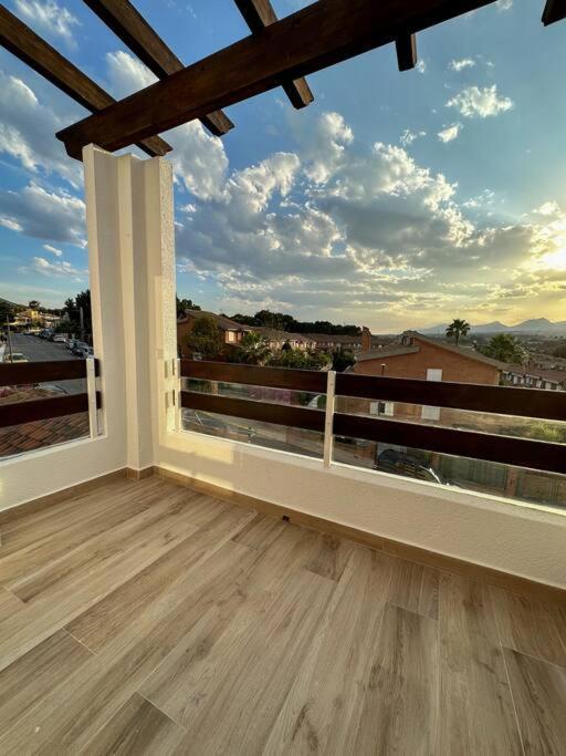 Precioso Apartamento Con Piscina Y Vistas อาลิกันเต ภายนอก รูปภาพ