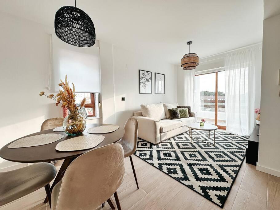 Precioso Apartamento Con Piscina Y Vistas อาลิกันเต ภายนอก รูปภาพ